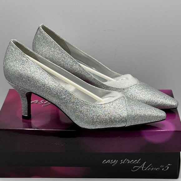 Easy Street Alive@5 Chiffon Silver Glitter Dance Pumps 2.5" Closed Toe Heels 9.5 - Picture 1 of 11